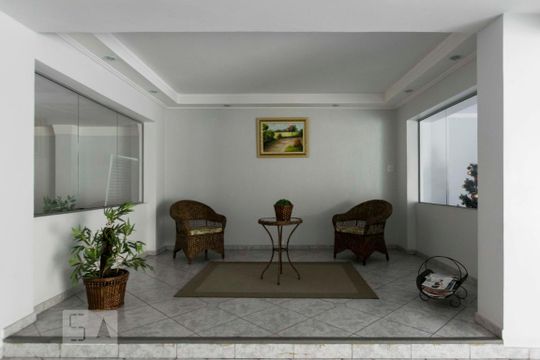 Hall social de apartamento para alugar com 2 quartos, 85m² em Aclimação, São Paulo