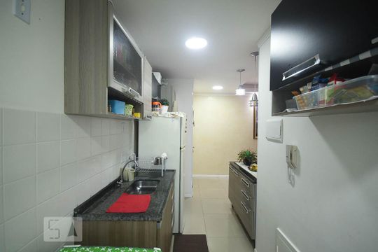 Cozinha de apartamento à venda com 2 quartos, 55m² em Vila Andrade, São Paulo