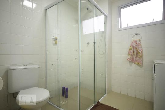 Banheiro de apartamento à venda com 2 quartos, 55m² em Vila Andrade, São Paulo