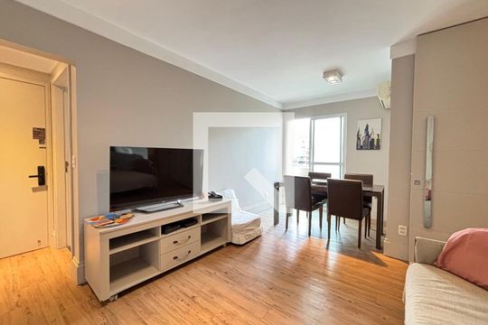 Sala de apartamento para alugar com 2 quartos, 69m² em Vila Olímpia, São Paulo