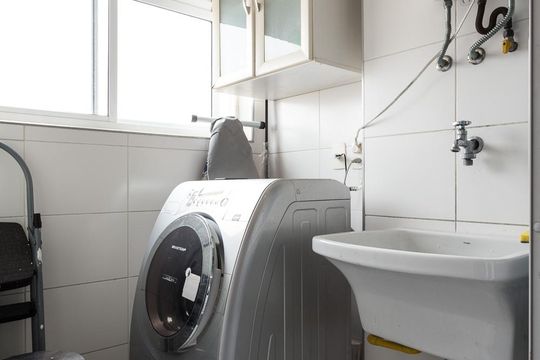 Área de serviço de apartamento para alugar com 2 quartos, 72m² em Vila Nova Conceição, São Paulo
