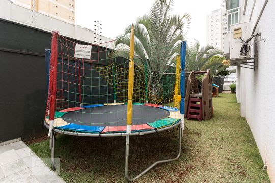 Playground de apartamento para alugar com 2 quartos, 72m² em Vila Nova Conceição, São Paulo