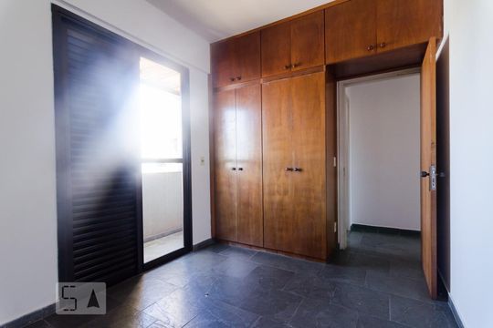 Quarto 2 de apartamento à venda com 3 quartos, 105m² em Cambuí, Campinas