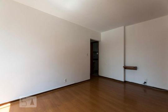 Sala de apartamento para alugar com 3 quartos, 85m² em Vila Clementino, São Paulo