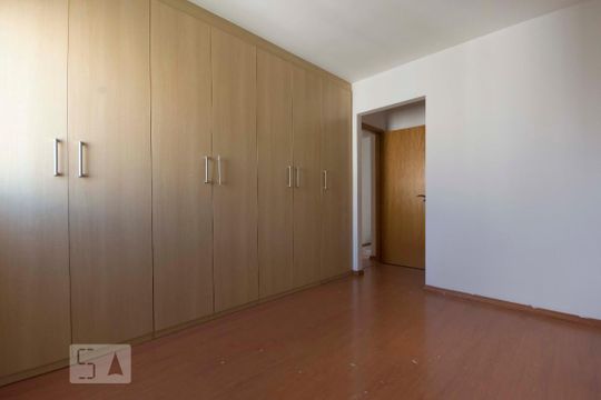 Suíte de apartamento para alugar com 3 quartos, 70m² em Vila Anglo Brasileira, São Paulo