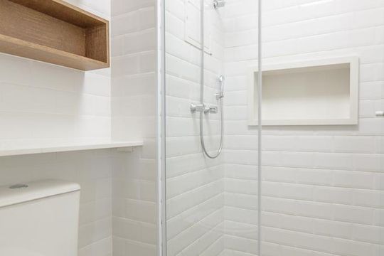 Banheiro de kitnet/studio para alugar com 1 quarto, 42m² em Centro, São Bernardo do Campo