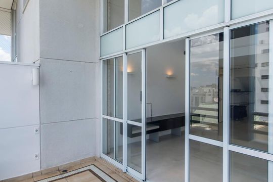 Varanda de apartamento à venda com 1 quarto, 134m² em Vila Madalena, São Paulo