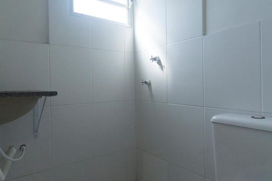 banheiro de apartamento à venda com 2 quartos, 50m² em Vila Mira, São Paulo