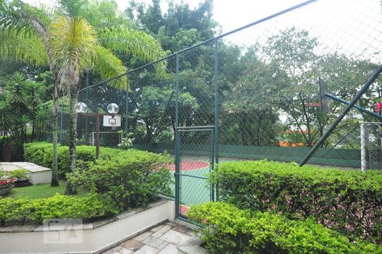 quadra de apartamento para alugar com 3 quartos, 98m² em Vila Andrade, São Paulo