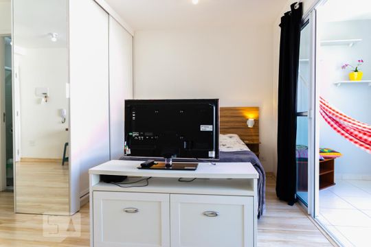Sala/Quarto de kitnet/studio à venda com 1 quarto, 36m² em Cambuci, São Paulo