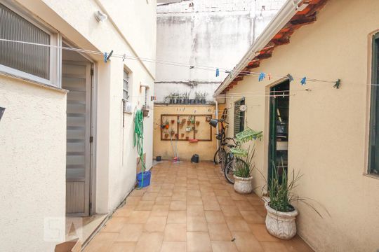 Quintal dos fundos  de casa à venda com 4 quartos, 340m² em Ipiranga, São Paulo
