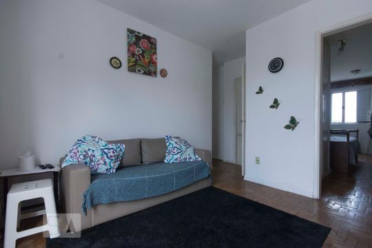 Sala no andar superior de casa à venda com 4 quartos, 280m² em Jardim São Paulo(zona Norte), São Paulo