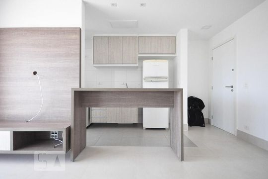cozinha de apartamento para alugar com 1 quarto, 47m² em Vila Andrade, São Paulo