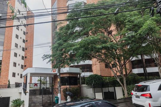 Fachada de apartamento à venda com 4 quartos, 350m² em Sumarezinho, São Paulo