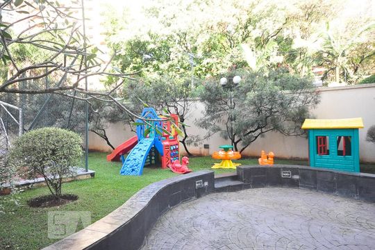 Playground de apartamento para alugar com 3 quartos, 110m² em Vila Suzana, São Paulo