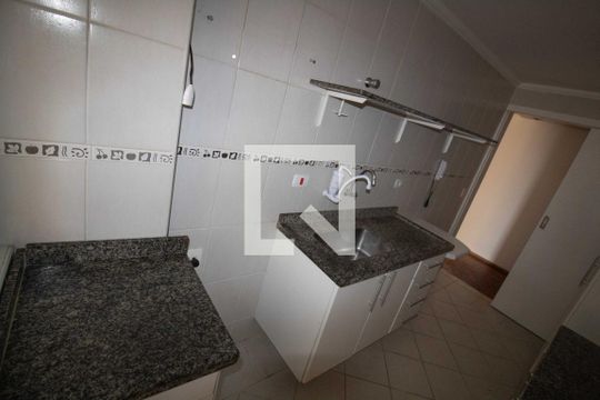 Cozinha de apartamento para alugar com 2 quartos, 62m² em Chácara Inglesa, São Paulo