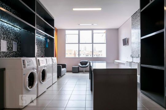 Área comum - Lavanderia coletiva de apartamento para alugar com 1 quarto, 41m² em Vila Dom Pedro I, São Paulo
