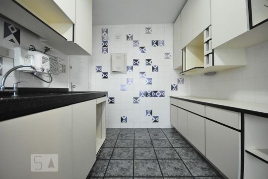 cozinha de apartamento à venda com 2 quartos, 106m² em Vila Suzana, São Paulo