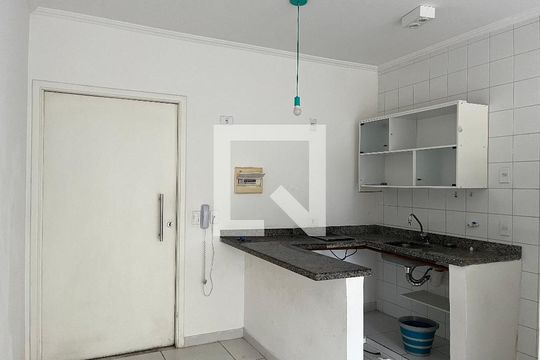 Cozinha de kitnet/studio para alugar com 1 quarto, 54m² em Barra Funda, São Paulo