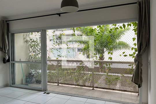 Varanda de kitnet/studio para alugar com 1 quarto, 54m² em Barra Funda, São Paulo