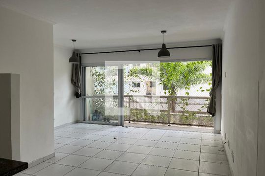 Sala de kitnet/studio para alugar com 1 quarto, 54m² em Barra Funda, São Paulo