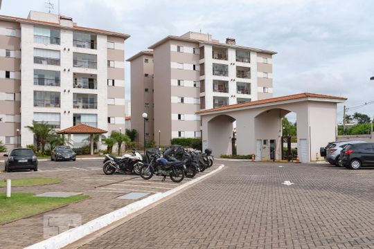 Fachada do Bloco de apartamento para alugar com 3 quartos, 82m² em Vila Ipê, Campinas