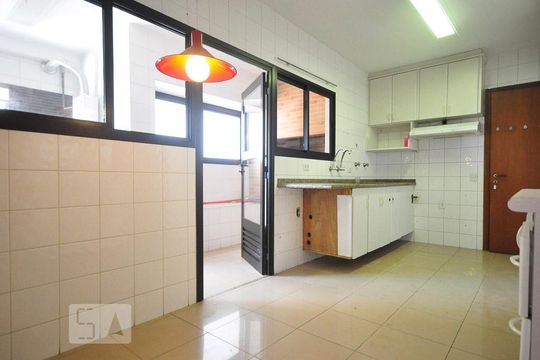 cozinha de apartamento para alugar com 3 quartos, 141m² em Vila Mascote, São Paulo