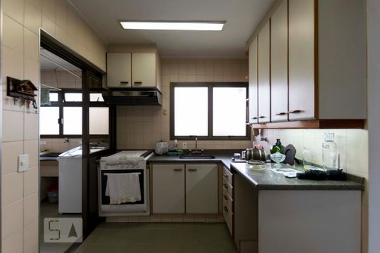 Cozinha de apartamento à venda com 3 quartos, 165m² em Vila Mariana, São Paulo
