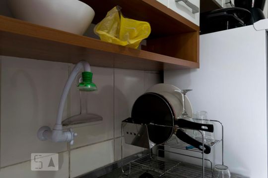 Cozinha (Torneira) de apartamento para alugar com 2 quartos, 70m² em Vila Mariana, São Paulo