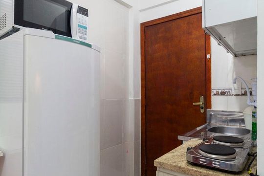 Cozinha de kitnet/studio para alugar com 1 quarto, 17m² em Cidade Vargas, São Paulo