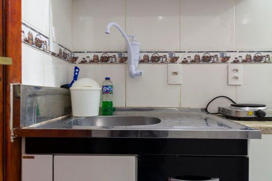 Cozinha de kitnet/studio para alugar com 1 quarto, 17m² em Cidade Vargas, São Paulo