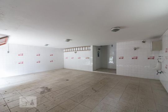 Garagem de casa à venda com 4 quartos, 478m² em Pacaembu, São Paulo