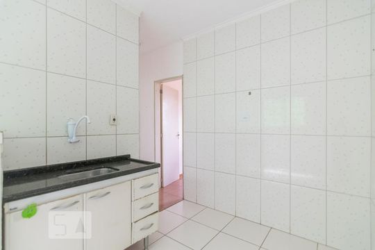Cozinha de apartamento para alugar com 2 quartos, 50m² em Baeta Neves, São Bernardo do Campo