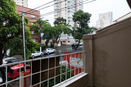 2o. Andar - Quarto 1 (Varanda) de casa para alugar com 2 quartos, 120m² em Mirandópolis, São Paulo