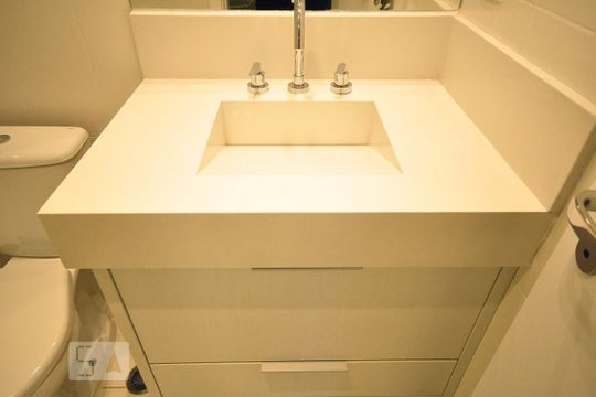 detalhe do banheiro de kitnet/studio para alugar com 1 quarto, 33m² em Brooklin Paulista, São Paulo
