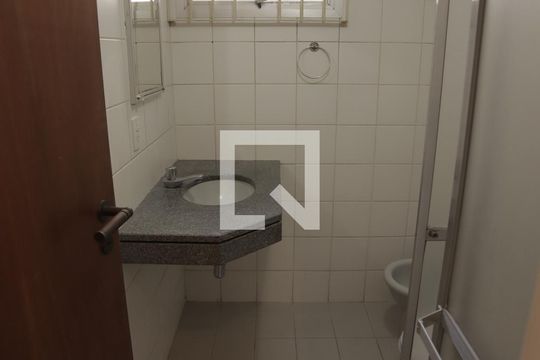 Banheiro de apartamento à venda com 1 quarto, 56m² em Jardim Paraíso, Campinas