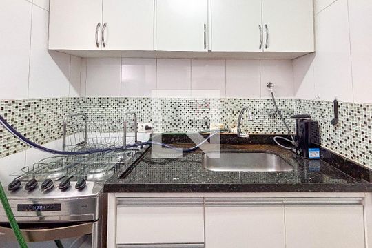 Cozinha e Área de Serviço de apartamento à venda com 2 quartos, 80m² em Jardim Paulista, São Paulo