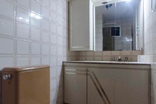 Banheiro de apartamento para alugar com 2 quartos, 55m² em Santana, São Paulo