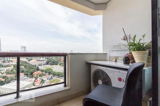 Varanda de apartamento para alugar com 1 quarto, 40m² em Higienópolis, São Paulo