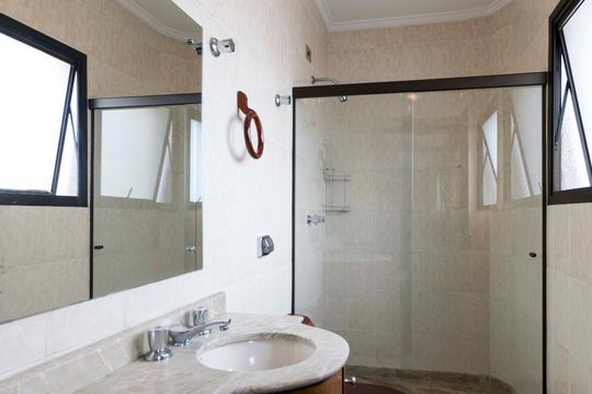 2o. Andar - Banheiro social de apartamento à venda com 4 quartos, 360m² em Paraíso, São Paulo