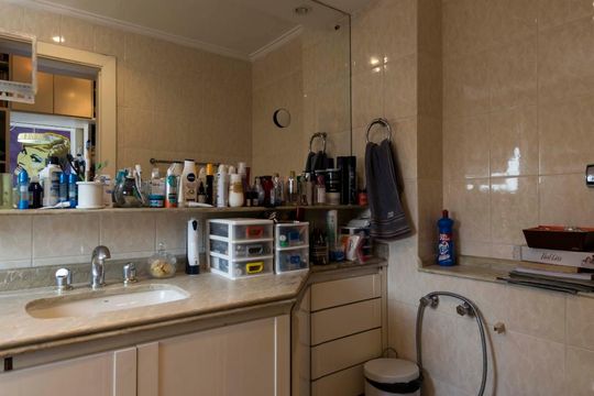 1o. Andar - Quarto 3 - Suíte/ Banheiro de apartamento à venda com 4 quartos, 360m² em Paraíso, São Paulo