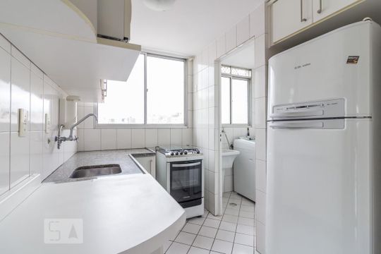 Cozinha de apartamento à venda com 2 quartos, 60m² em Liberdade, São Paulo
