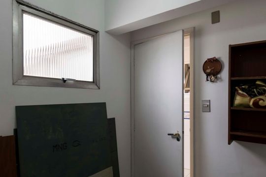 Quarto de serviço de apartamento para alugar com 3 quartos, 133m² em Paraíso, São Paulo
