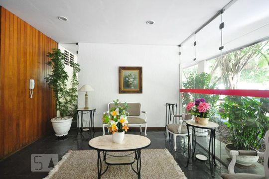 hall social de apartamento à venda com 3 quartos, 70m² em Jardim Londrina, São Paulo