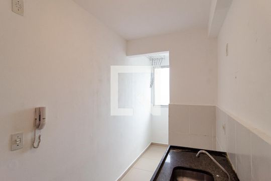 Cozinha de apartamento à venda com 2 quartos, 47m² em Vila Mira, São Paulo