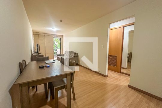 Sala de apartamento à venda com 2 quartos, 55m² em Flamengo, Rio de Janeiro