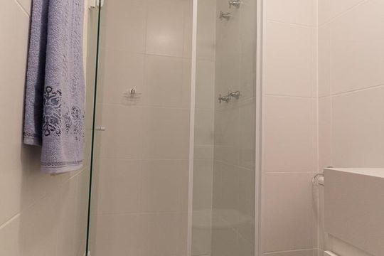 Banheiro de kitnet/studio à venda com 1 quarto, 35m² em Barra Funda, São Paulo