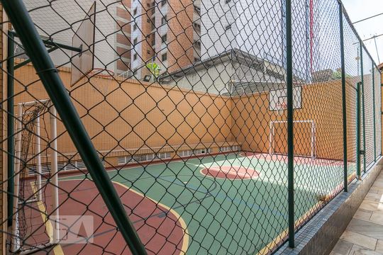 Quadra de apartamento para alugar com 4 quartos, 130m² em Santo Antônio, São Caetano do Sul