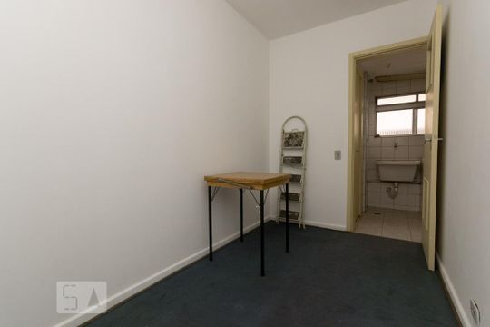 Quarto de Serviço de apartamento para alugar com 2 quartos, 86m² em Pinheiros, São Paulo