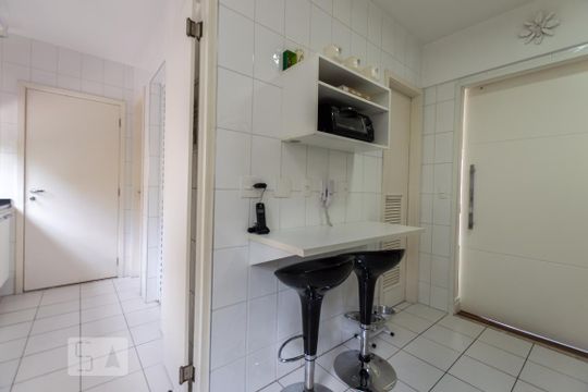 Cozinha de apartamento à venda com 3 quartos, 124m² em Vila Andrade, São Paulo